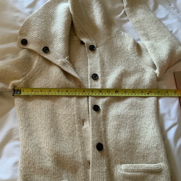 Tommy Hilfiger Button Down Knit Sweater Cardigan (Small) - Picture 5 of 7